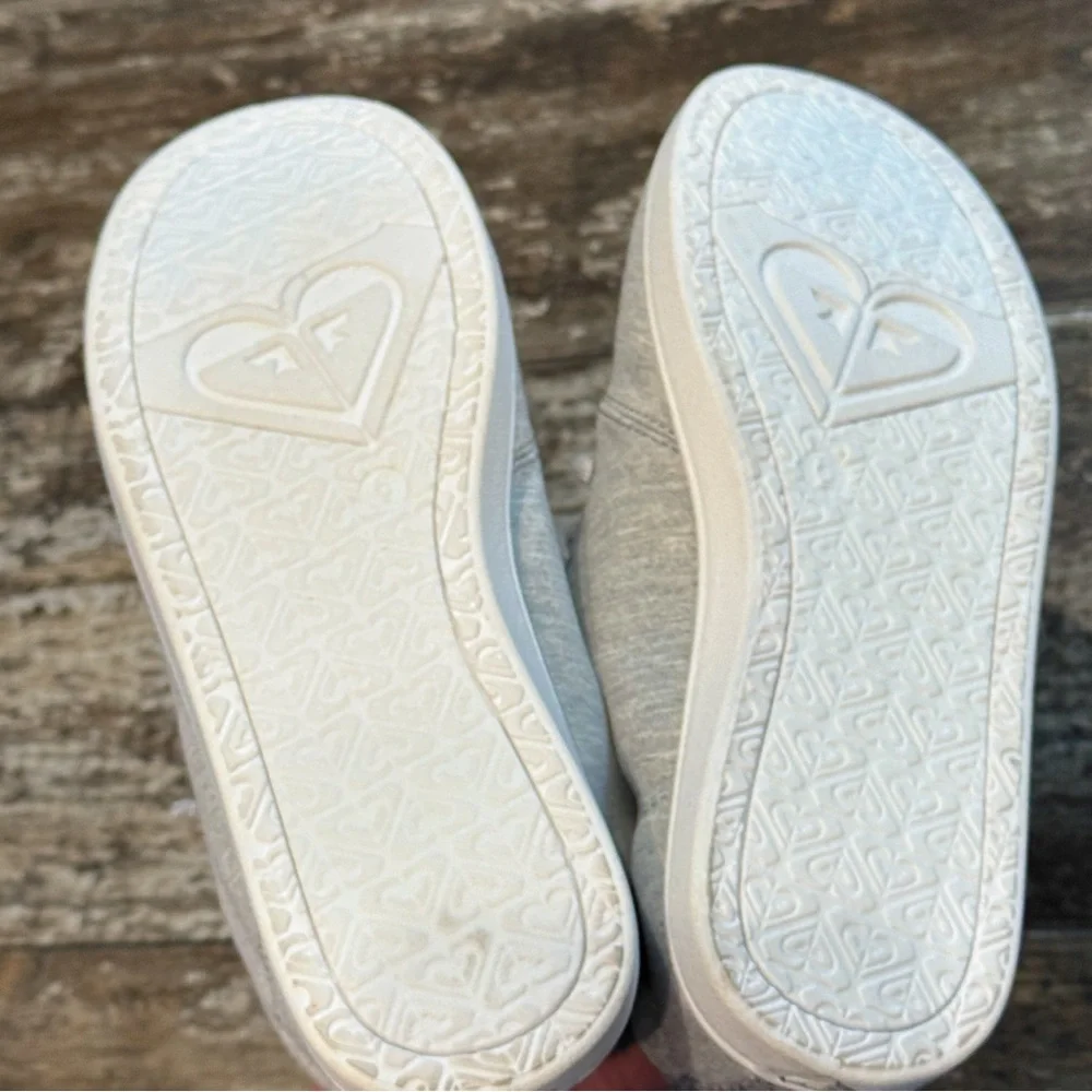 Roxy Women's Minnow Wally Mid Top Slip on Sneaker Shoe Gray Size 6.5 NWT - Picture 11 of 13